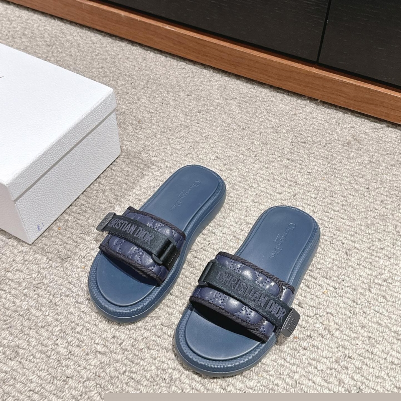 ch**an D*or slippers